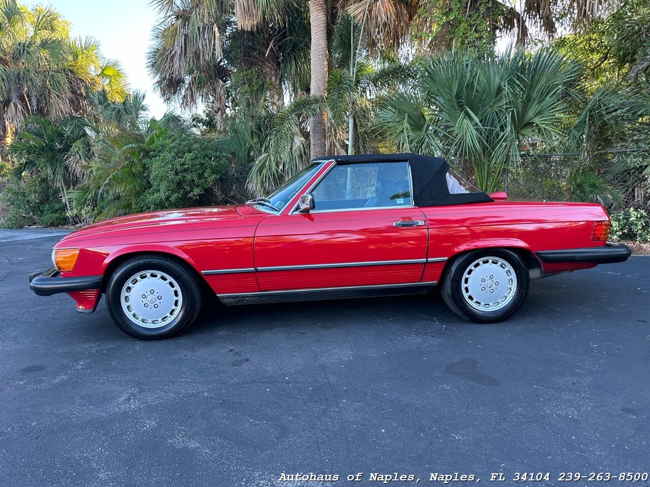 1987 Mercedes-Benz 560 SL w/ Hardtop   - Photo 8 - Naples, FL 34104