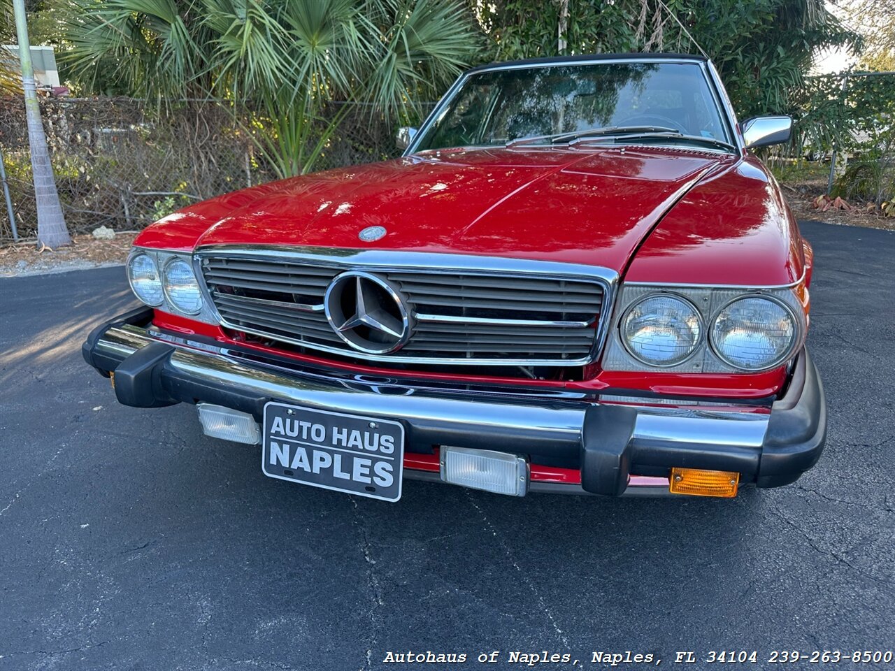 1987 Mercedes-Benz 560 SL w/ Hardtop   - Photo 5 - Naples, FL 34104