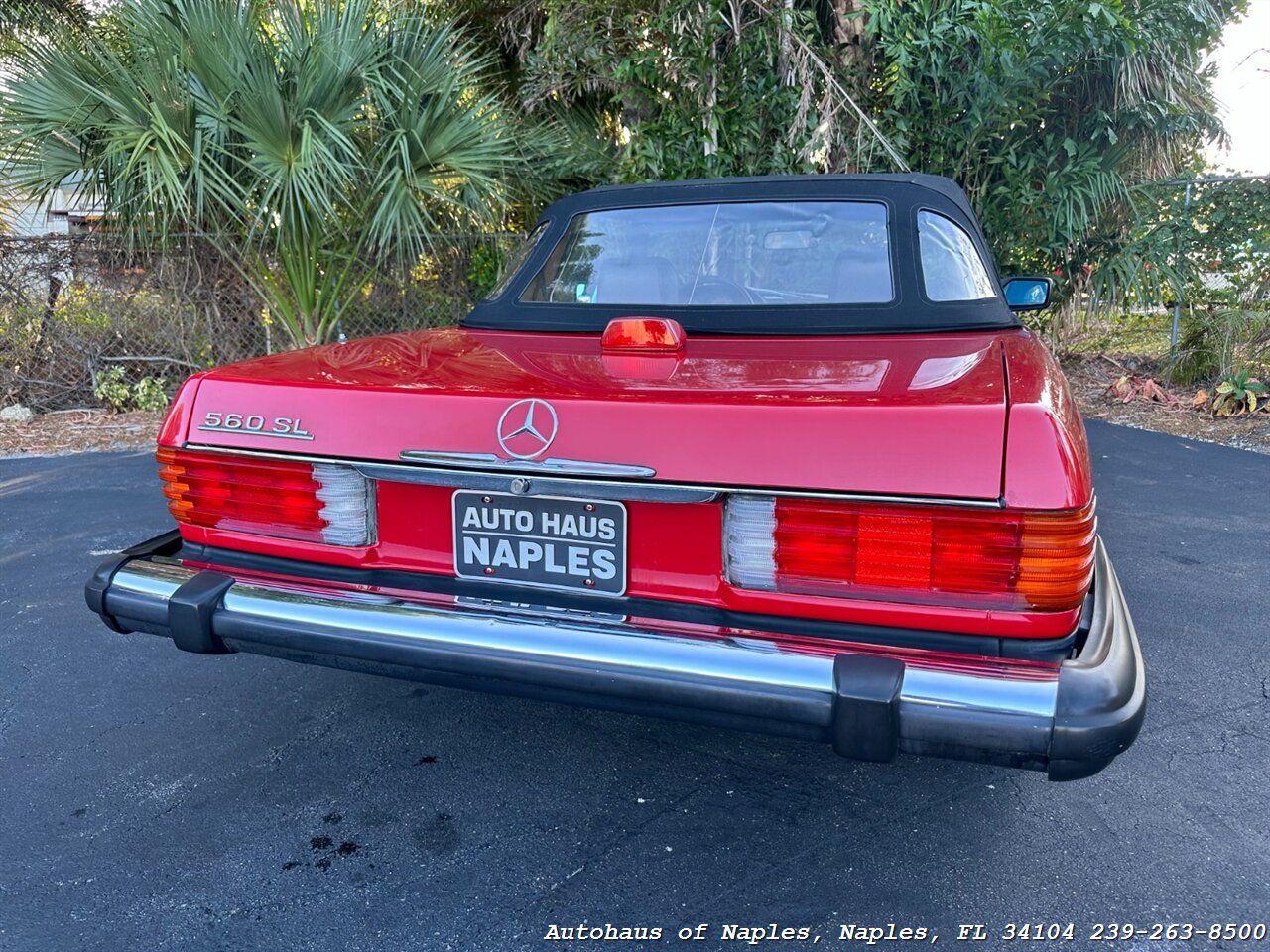 1987 Mercedes-Benz 560 SL w/ Hardtop   - Photo 13 - Naples, FL 34104