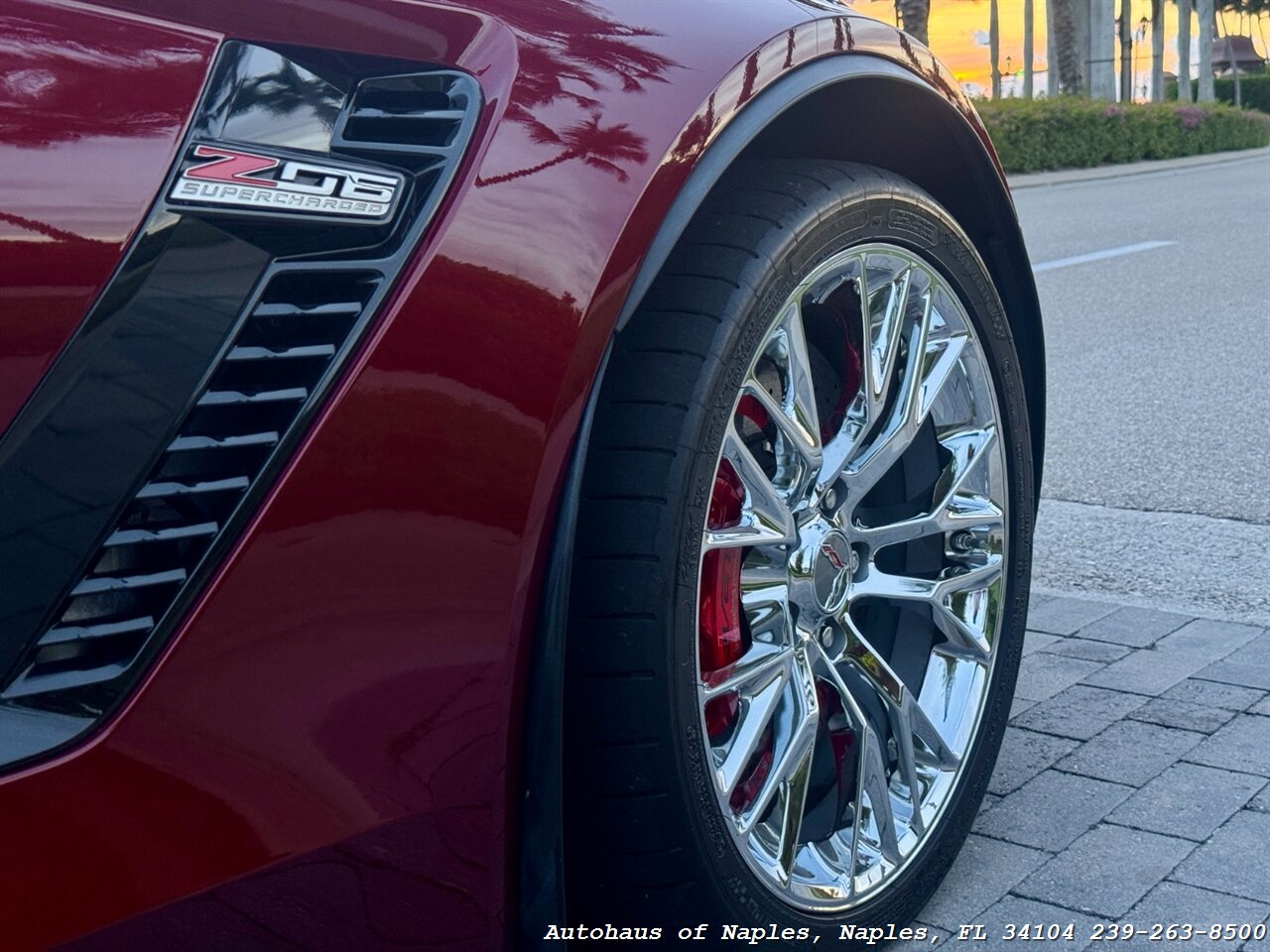 2017 Chevrolet Corvette Z06   - Photo 4 - Naples, FL 34104