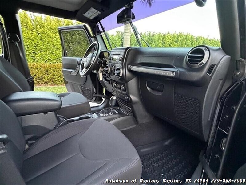 2017 Jeep Wrangler Unlimited Sport - Photo 34 - Naples, FL 34104