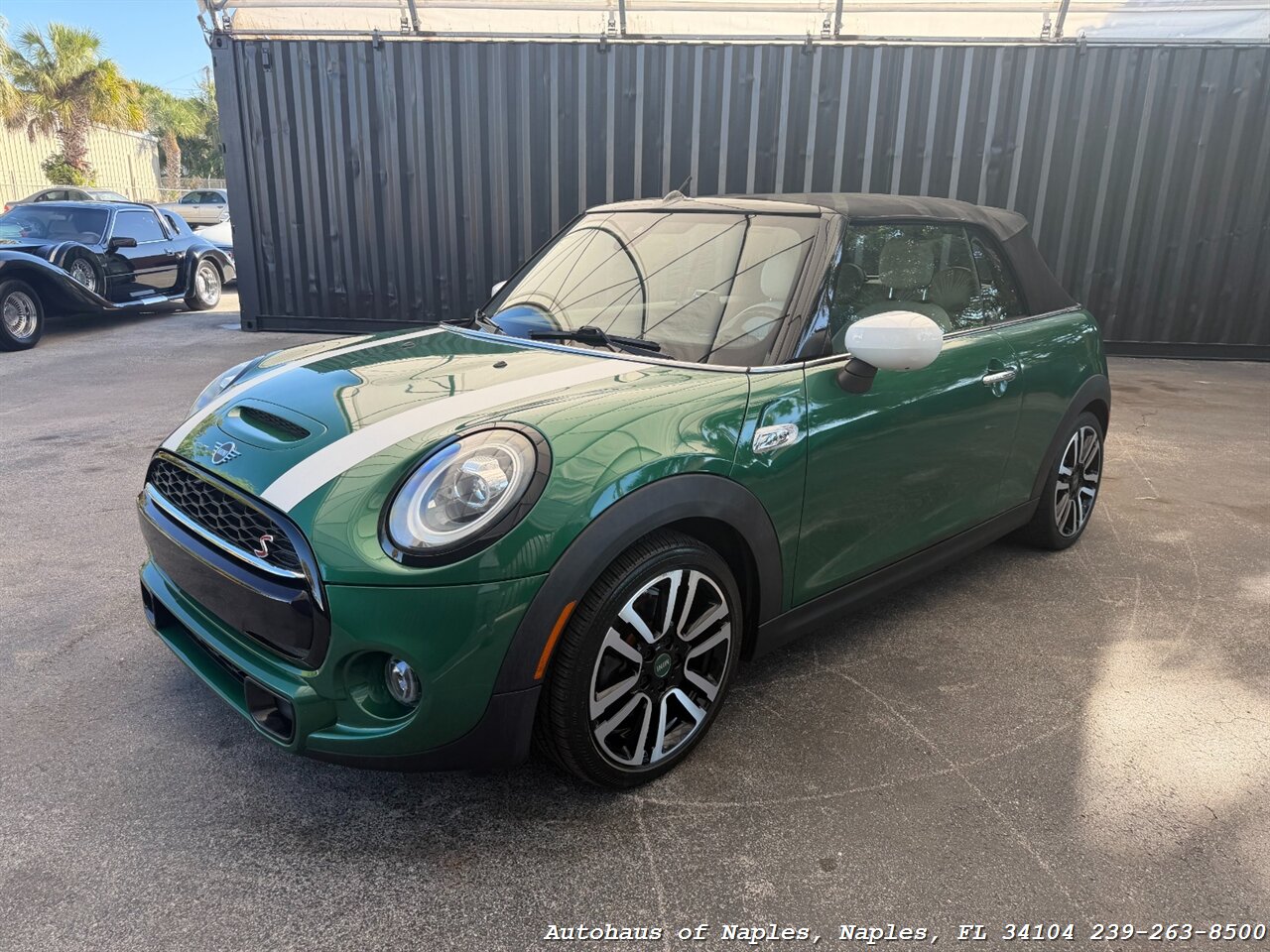 2020 MINI Convertible Cooper S - Photo 4 - Naples, FL 34104