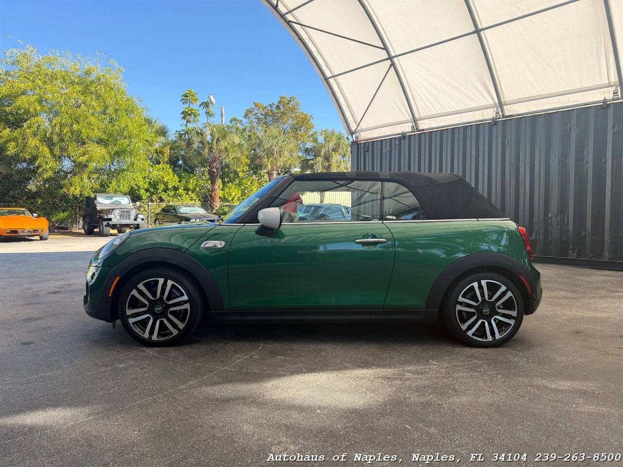 2020 MINI Convertible Cooper S - Photo 5 - Naples, FL 34104