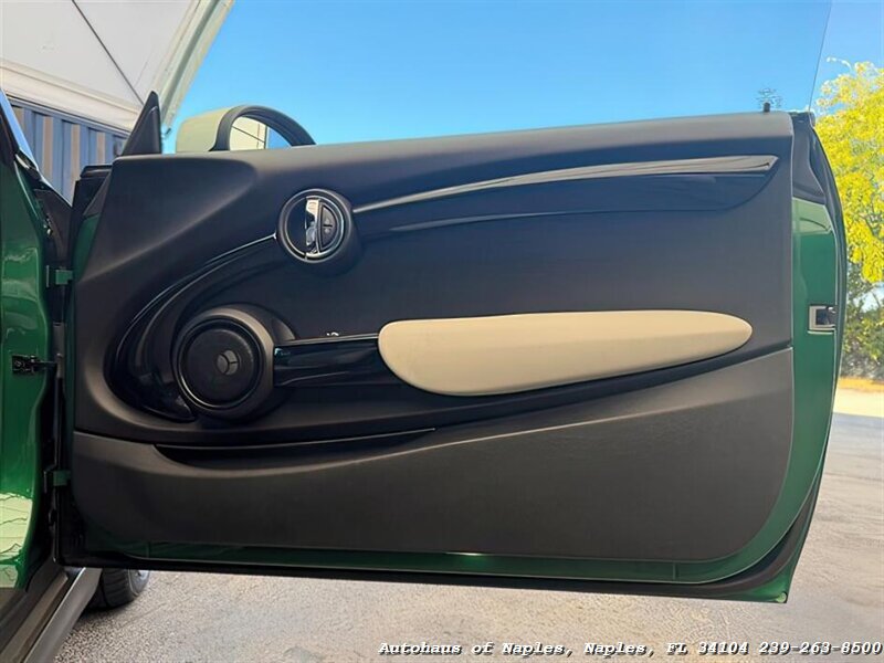 2020 MINI Convertible Cooper S   - Photo 30 - Naples, FL 34104