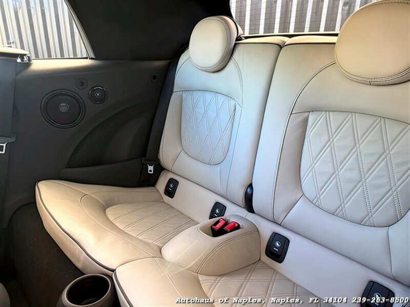 2020 MINI Convertible Cooper S   - Photo 26 - Naples, FL 34104