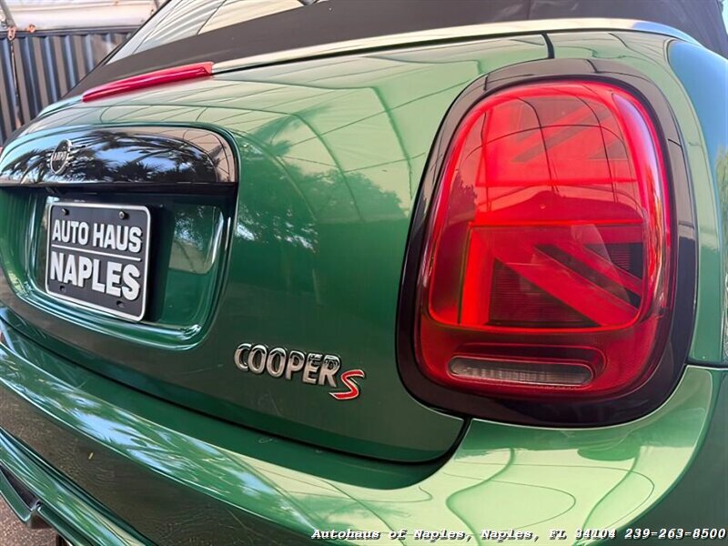 2020 MINI Convertible Cooper S   - Photo 16 - Naples, FL 34104