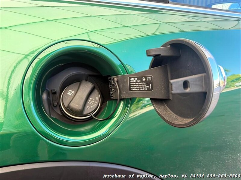 2020 MINI Convertible Cooper S   - Photo 15 - Naples, FL 34104