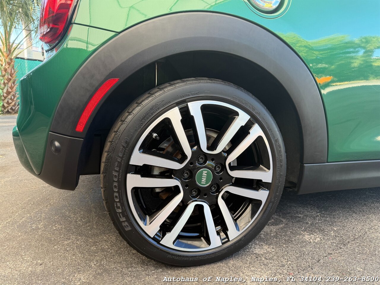 2020 MINI Convertible Cooper S - Photo 11 - Naples, FL 34104