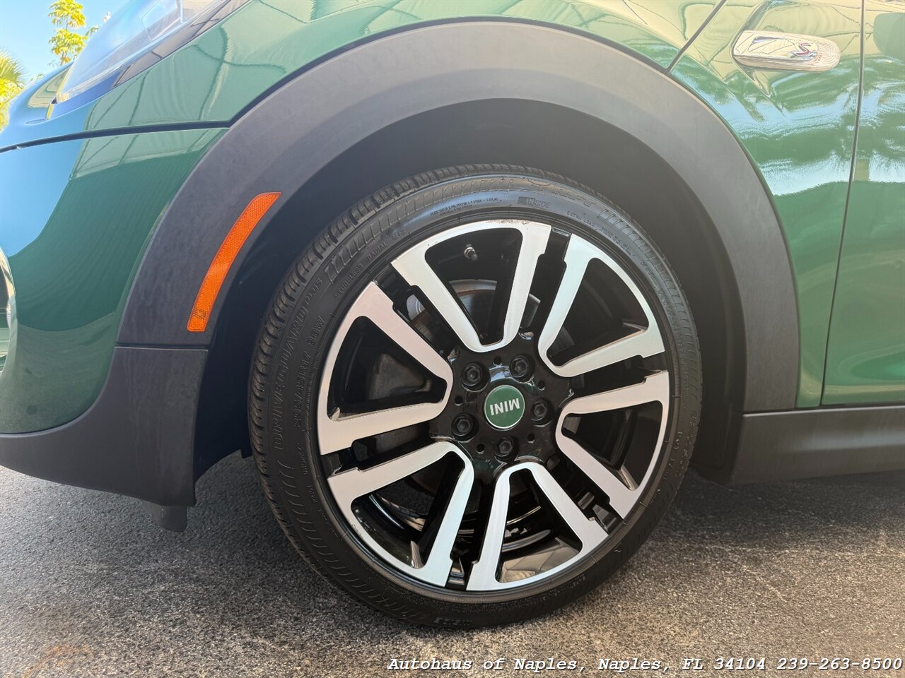 2020 MINI Convertible Cooper S - Photo 13 - Naples, FL 34104