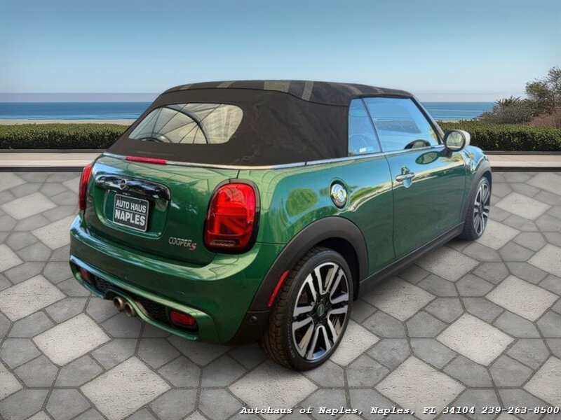 2020 MINI Convertible Cooper S   - Photo 8 - Naples, FL 34104