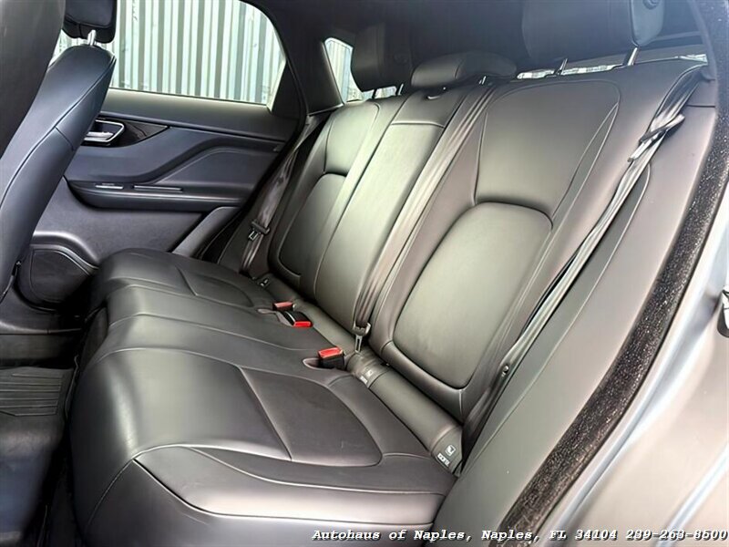 2019 Jaguar F-PACE 25t Premium   - Photo 23 - Naples, FL 34104