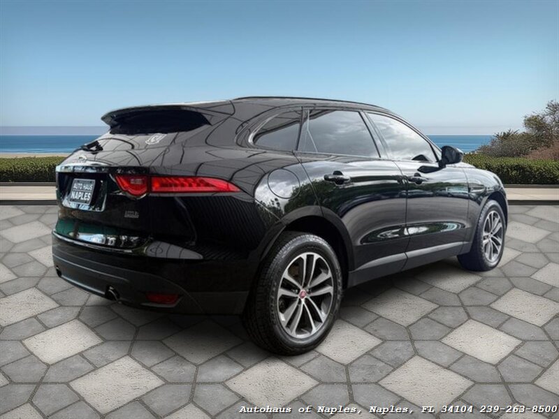2019 Jaguar F-PACE 25t Premium   - Photo 8 - Naples, FL 34104
