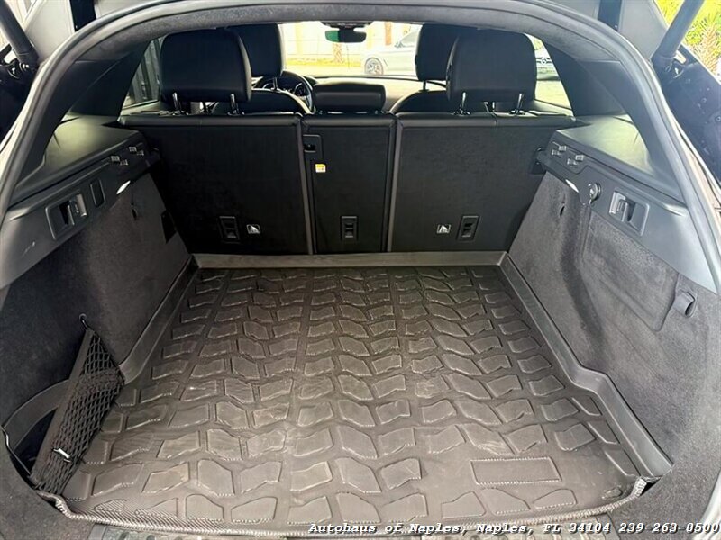 2019 Jaguar F-PACE 25t Premium   - Photo 25 - Naples, FL 34104