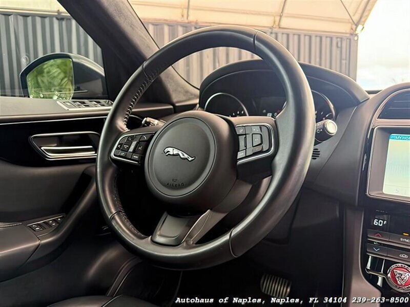 2019 Jaguar F-PACE 25t Premium   - Photo 33 - Naples, FL 34104