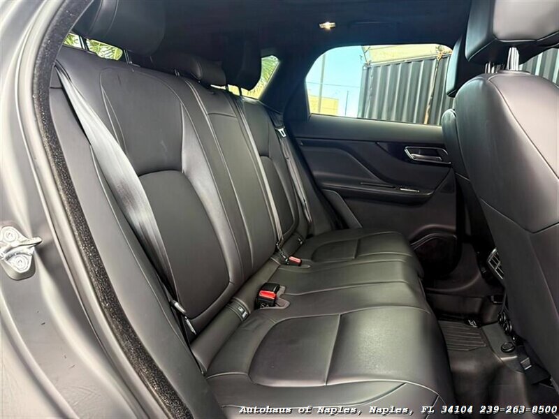 2019 Jaguar F-PACE 25t Premium   - Photo 31 - Naples, FL 34104