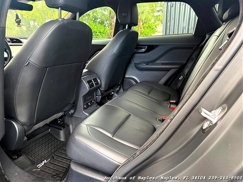 2019 Jaguar F-PACE 25t Premium   - Photo 21 - Naples, FL 34104