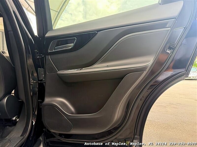 2019 Jaguar F-PACE 25t Premium   - Photo 32 - Naples, FL 34104