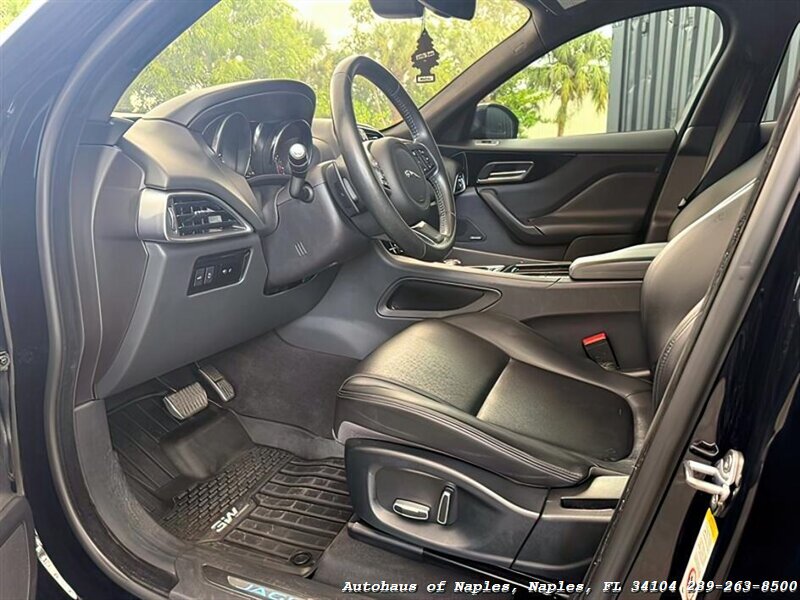 2019 Jaguar F-PACE 25t Premium   - Photo 17 - Naples, FL 34104