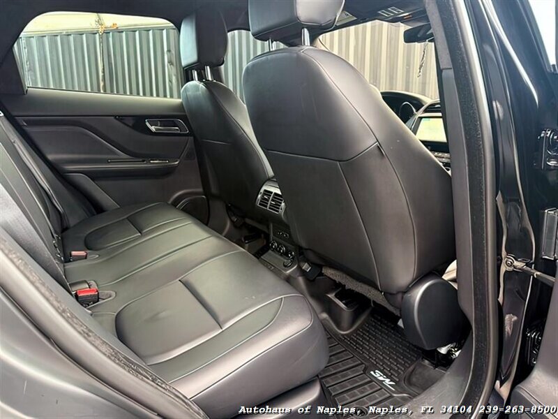 2019 Jaguar F-PACE 25t Premium   - Photo 30 - Naples, FL 34104