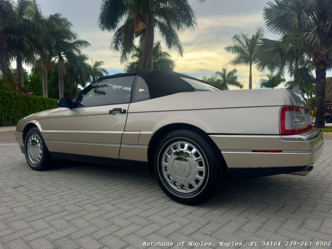 1993 Cadillac Allante - Photo 4 - Naples, FL 34104