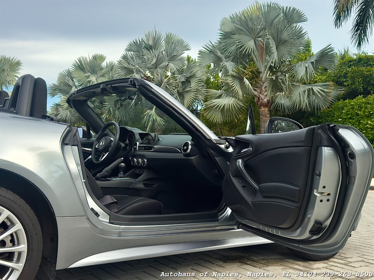2017 FIAT 124 Spider Classica - Photo 12 - Naples, FL 34104