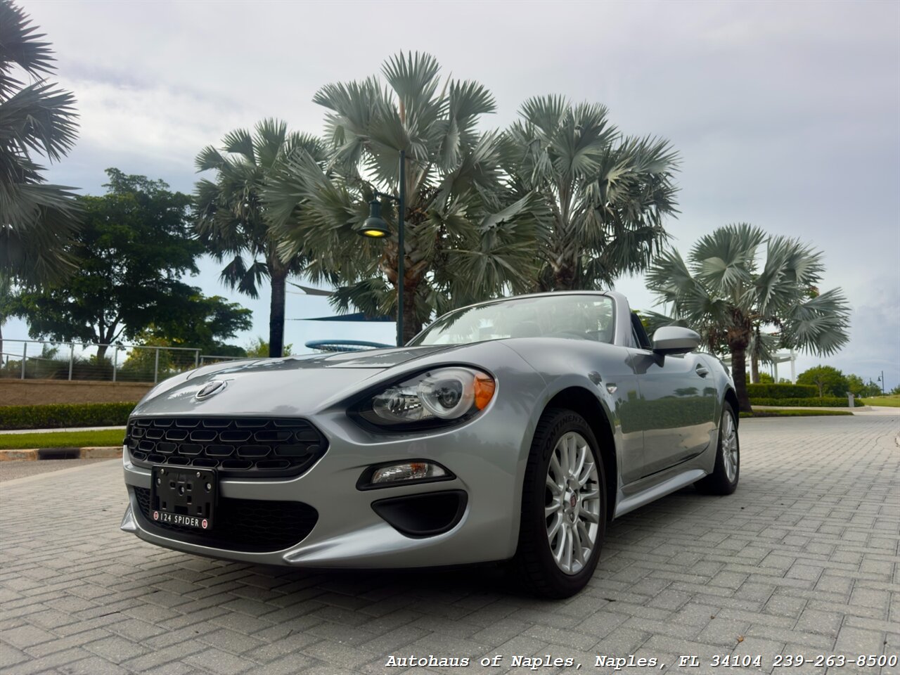 2017 FIAT 124 Spider Classica - Photo 6 - Naples, FL 34104