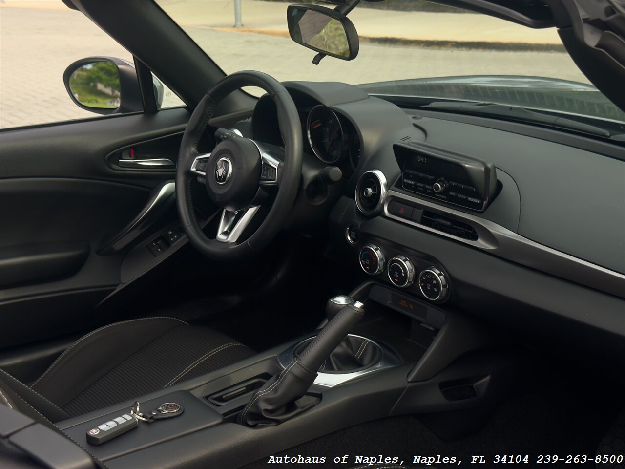 2017 FIAT 124 Spider Classica - Photo 14 - Naples, FL 34104