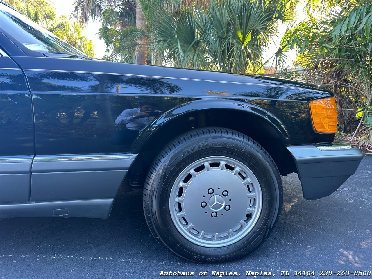 1990 Mercedes-Benz 560 SEC   - Photo 23 - Naples, FL 34104