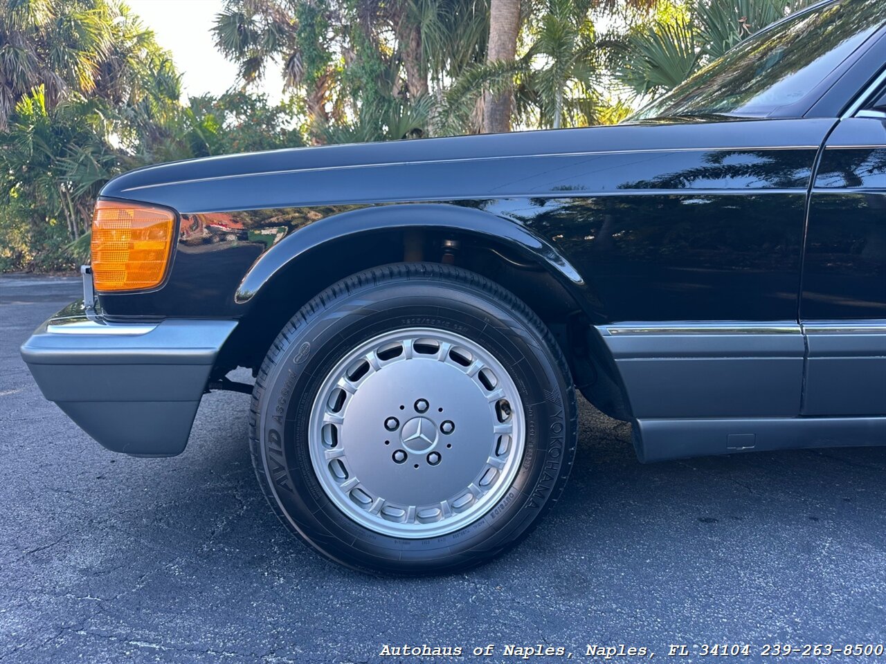 1990 Mercedes-Benz 560 SEC   - Photo 8 - Naples, FL 34104