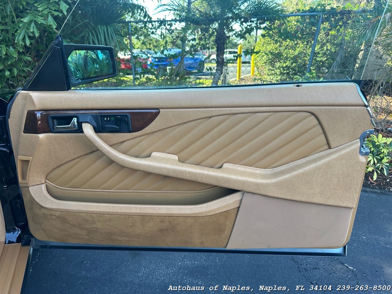 1990 Mercedes-Benz 560 SEC   - Photo 42 - Naples, FL 34104