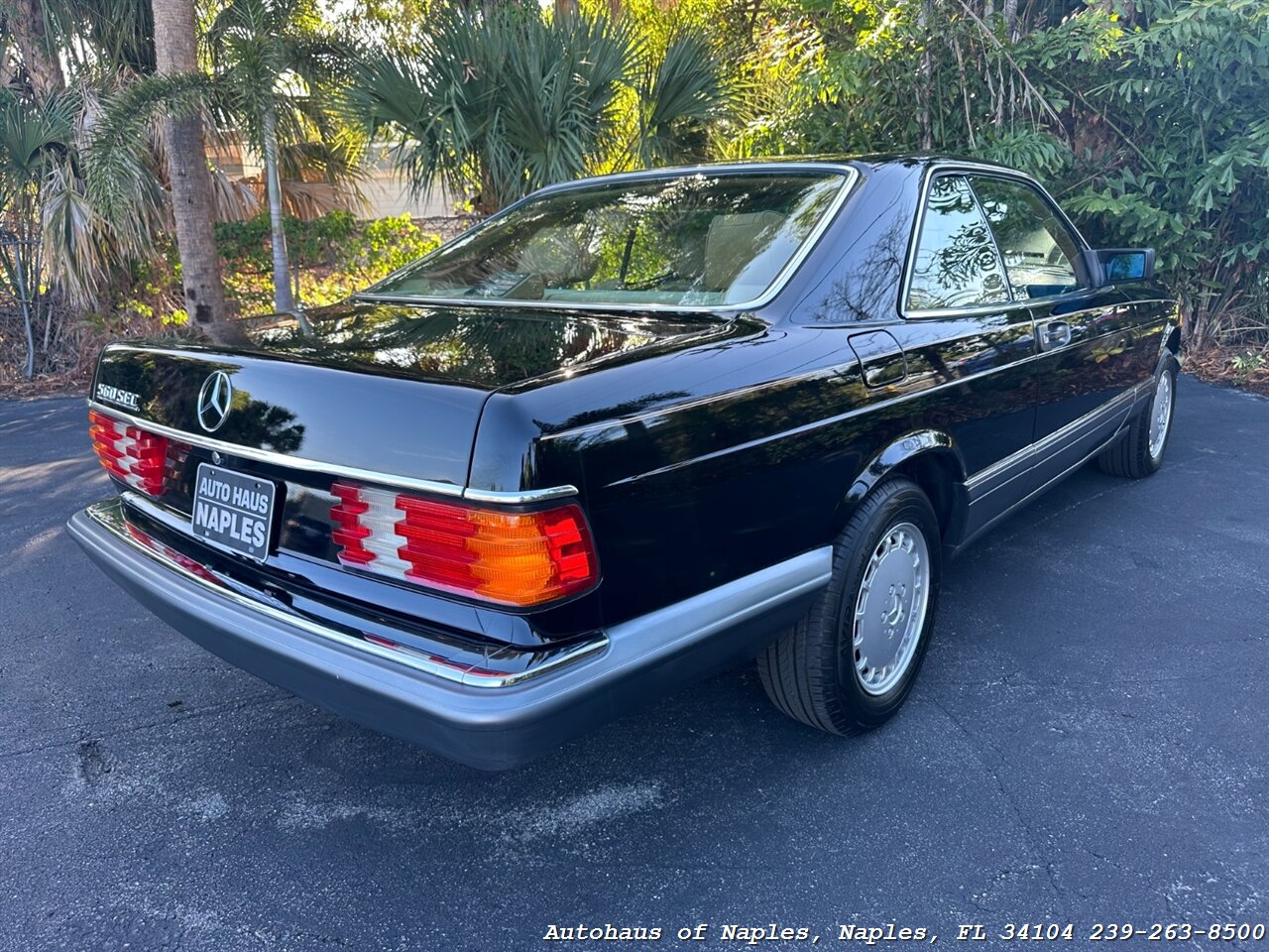 1990 Mercedes-Benz 560 SEC   - Photo 15 - Naples, FL 34104