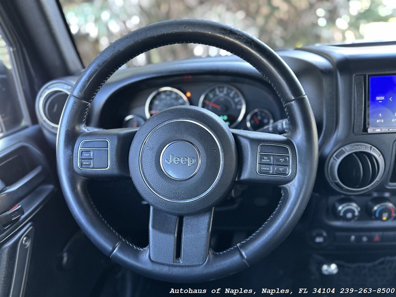 2015 Jeep Wrangler Sport   - Photo 37 - Naples, FL 34104