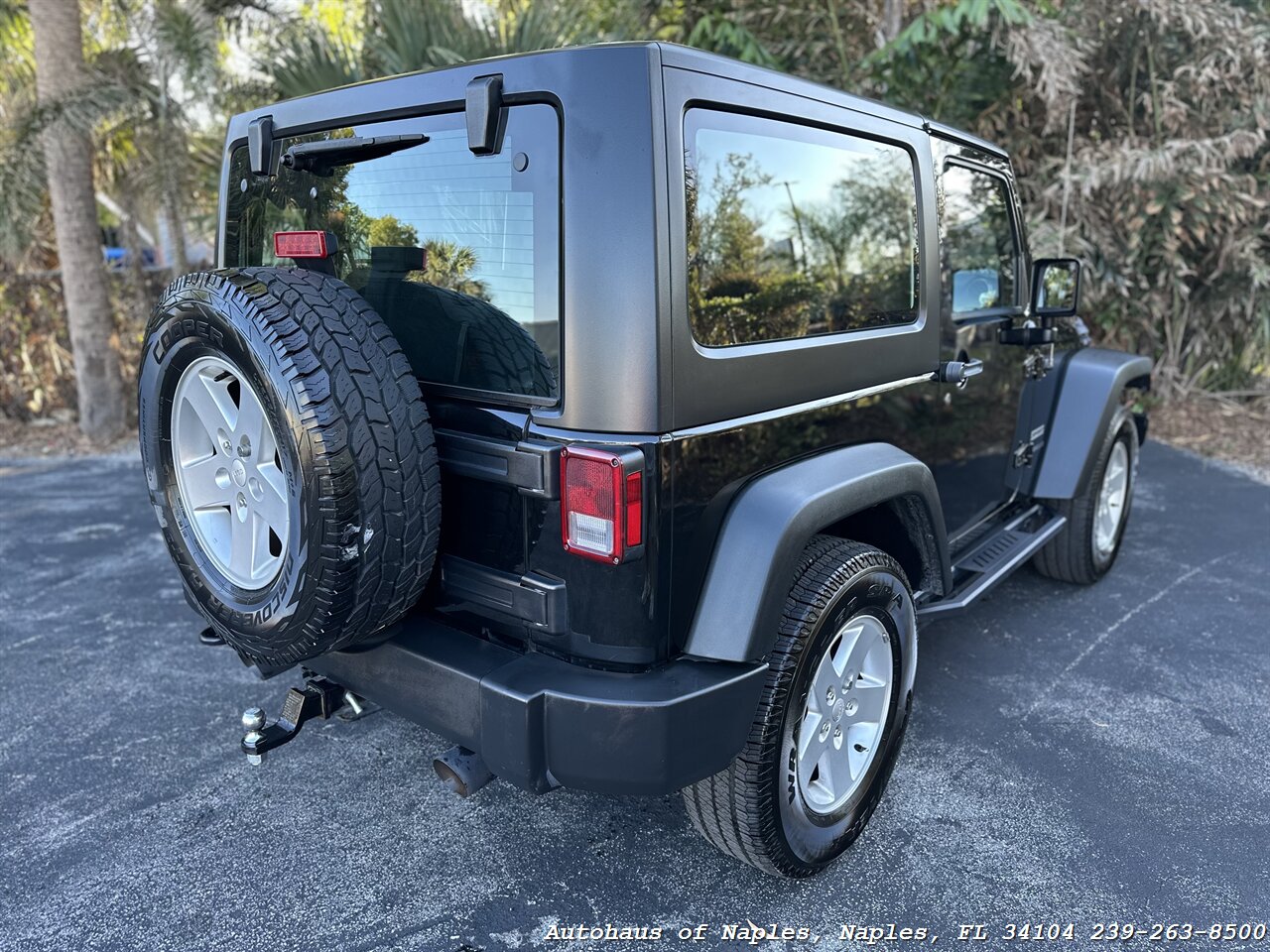 2015 Jeep Wrangler Sport   - Photo 14 - Naples, FL 34104