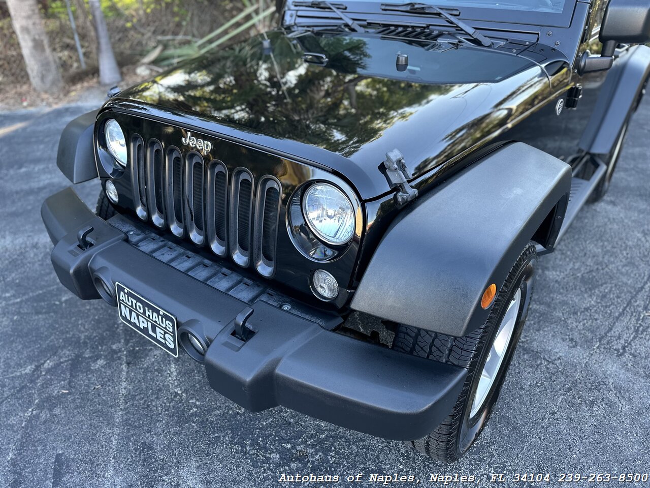 2015 Jeep Wrangler Sport   - Photo 7 - Naples, FL 34104