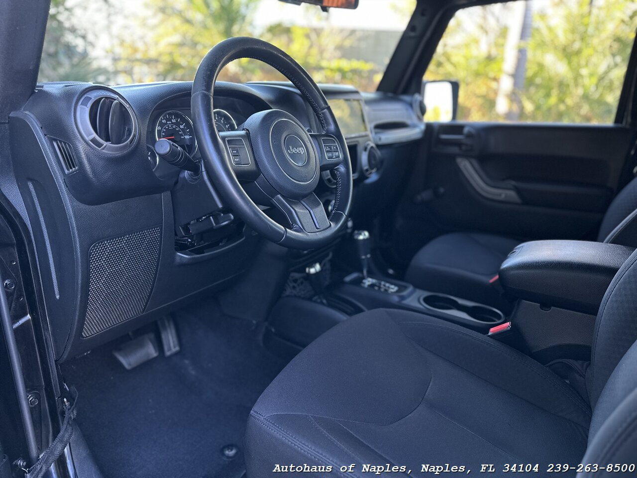 2015 Jeep Wrangler Sport   - Photo 27 - Naples, FL 34104