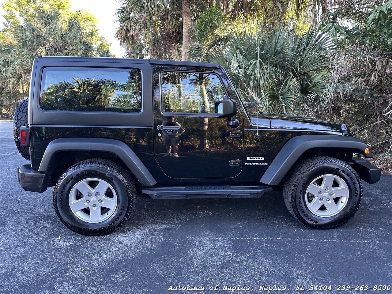 2015 Jeep Wrangler Sport   - Photo 15 - Naples, FL 34104