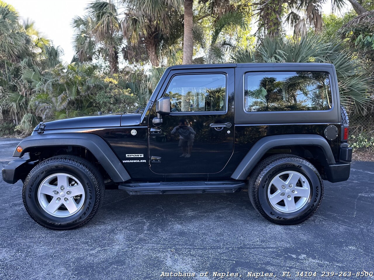 2015 Jeep Wrangler Sport   - Photo 5 - Naples, FL 34104