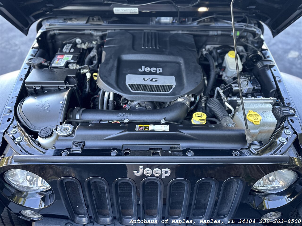 2015 Jeep Wrangler Sport   - Photo 21 - Naples, FL 34104