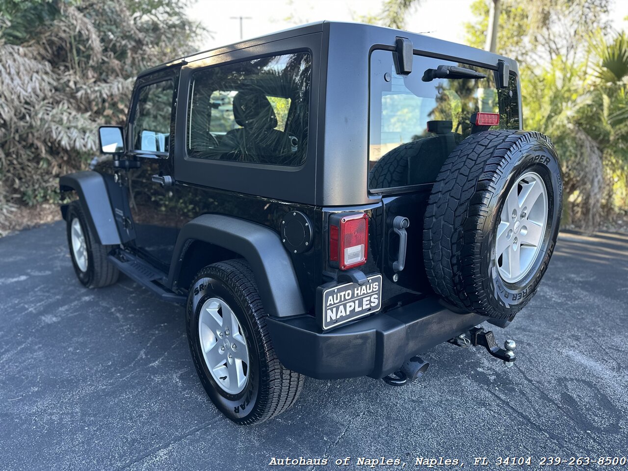 2015 Jeep Wrangler Sport   - Photo 12 - Naples, FL 34104