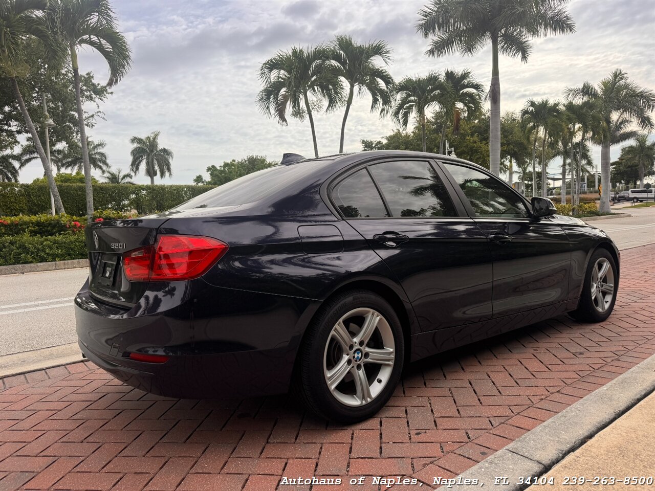 2015 BMW 320i   - Photo 7 - Naples, FL 34104
