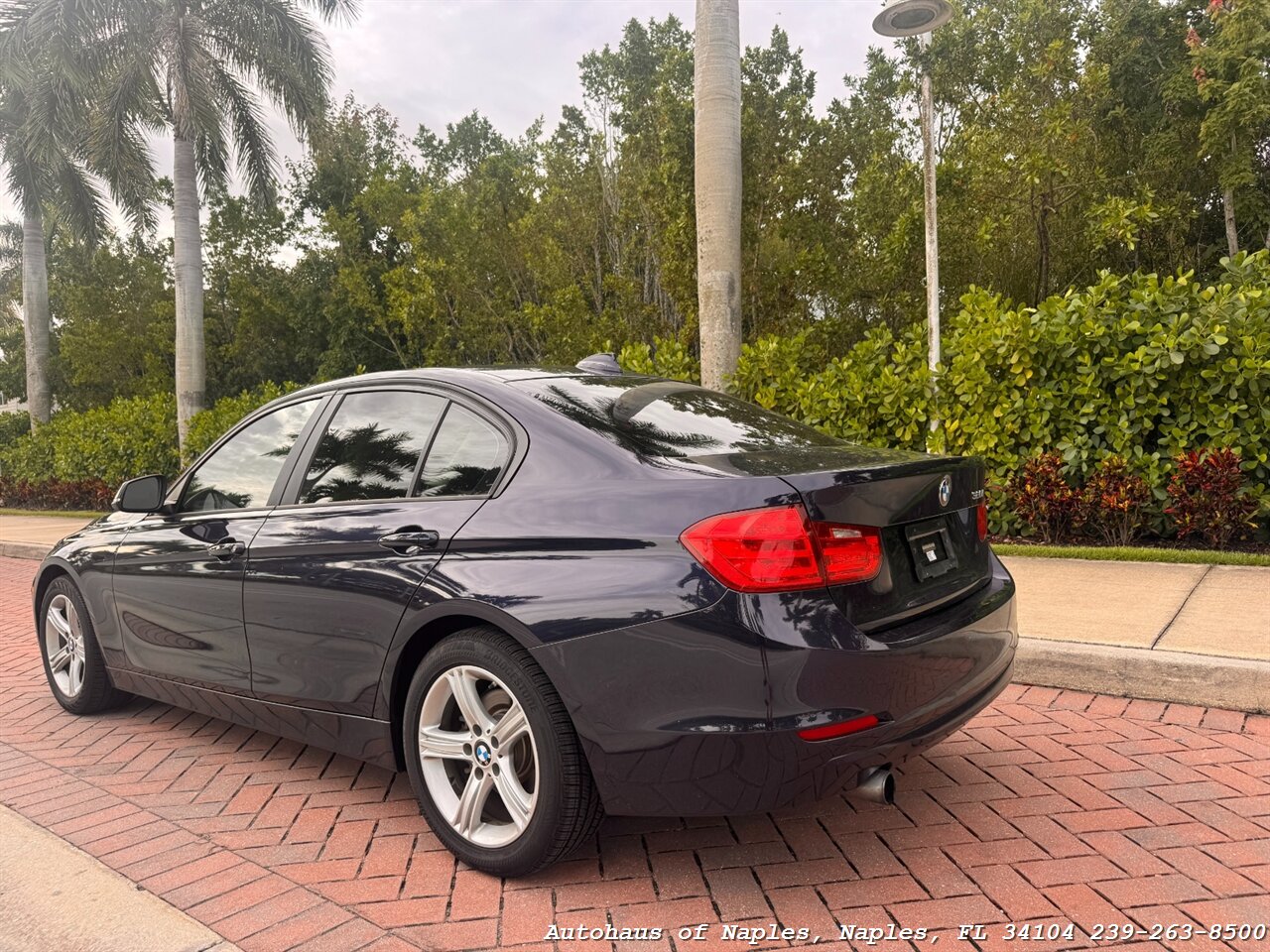 2015 BMW 320i   - Photo 5 - Naples, FL 34104
