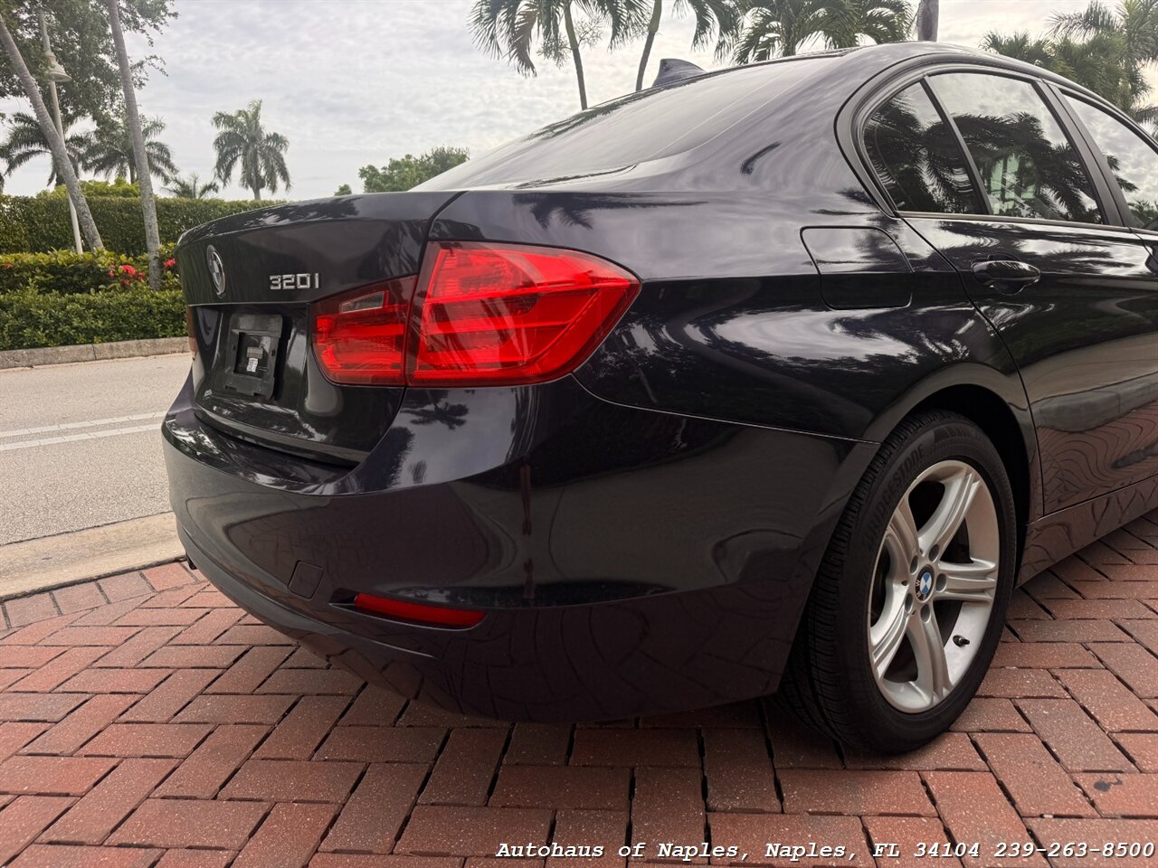 2015 BMW 320i   - Photo 8 - Naples, FL 34104