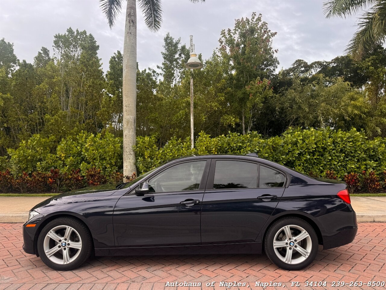 2015 BMW 320i   - Photo 3 - Naples, FL 34104