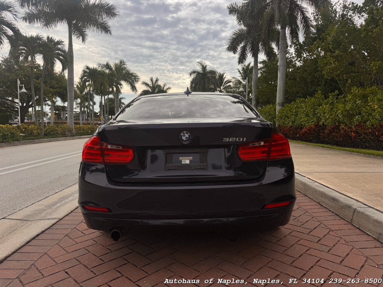 2015 BMW 320i   - Photo 6 - Naples, FL 34104