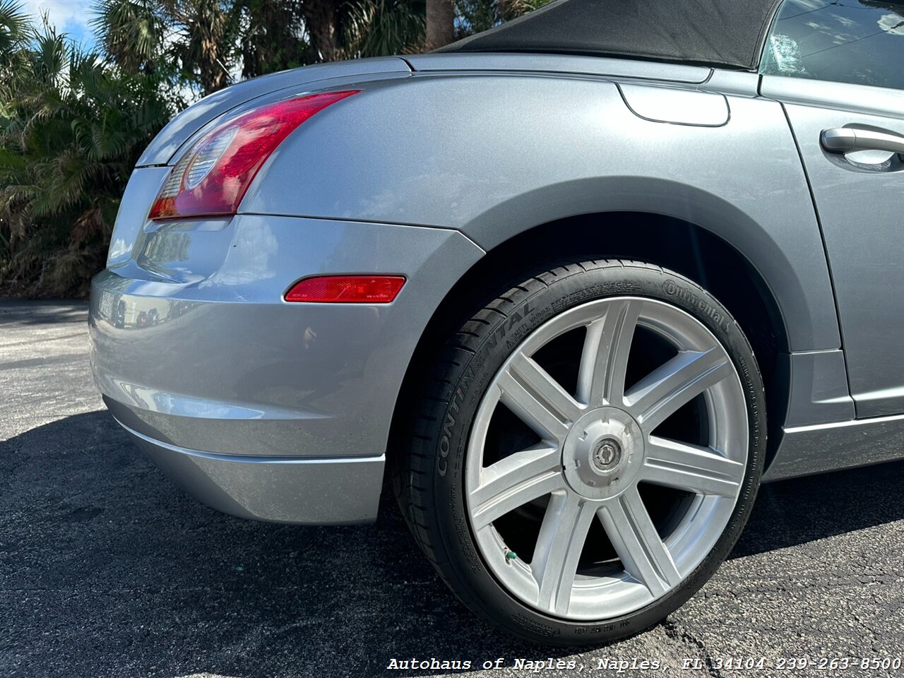 2005 Chrysler Crossfire Limited   - Photo 16 - Naples, FL 34104