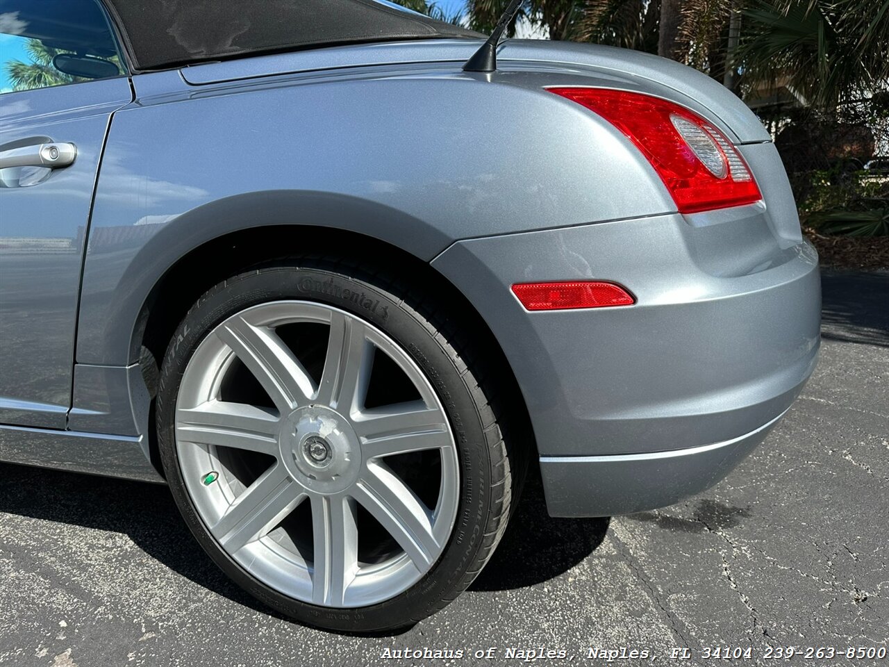 2005 Chrysler Crossfire Limited   - Photo 9 - Naples, FL 34104