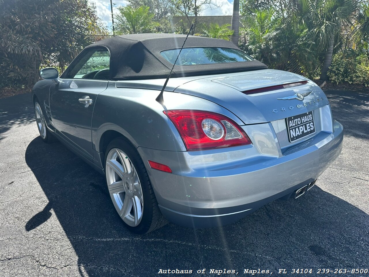 2005 Chrysler Crossfire Limited   - Photo 10 - Naples, FL 34104