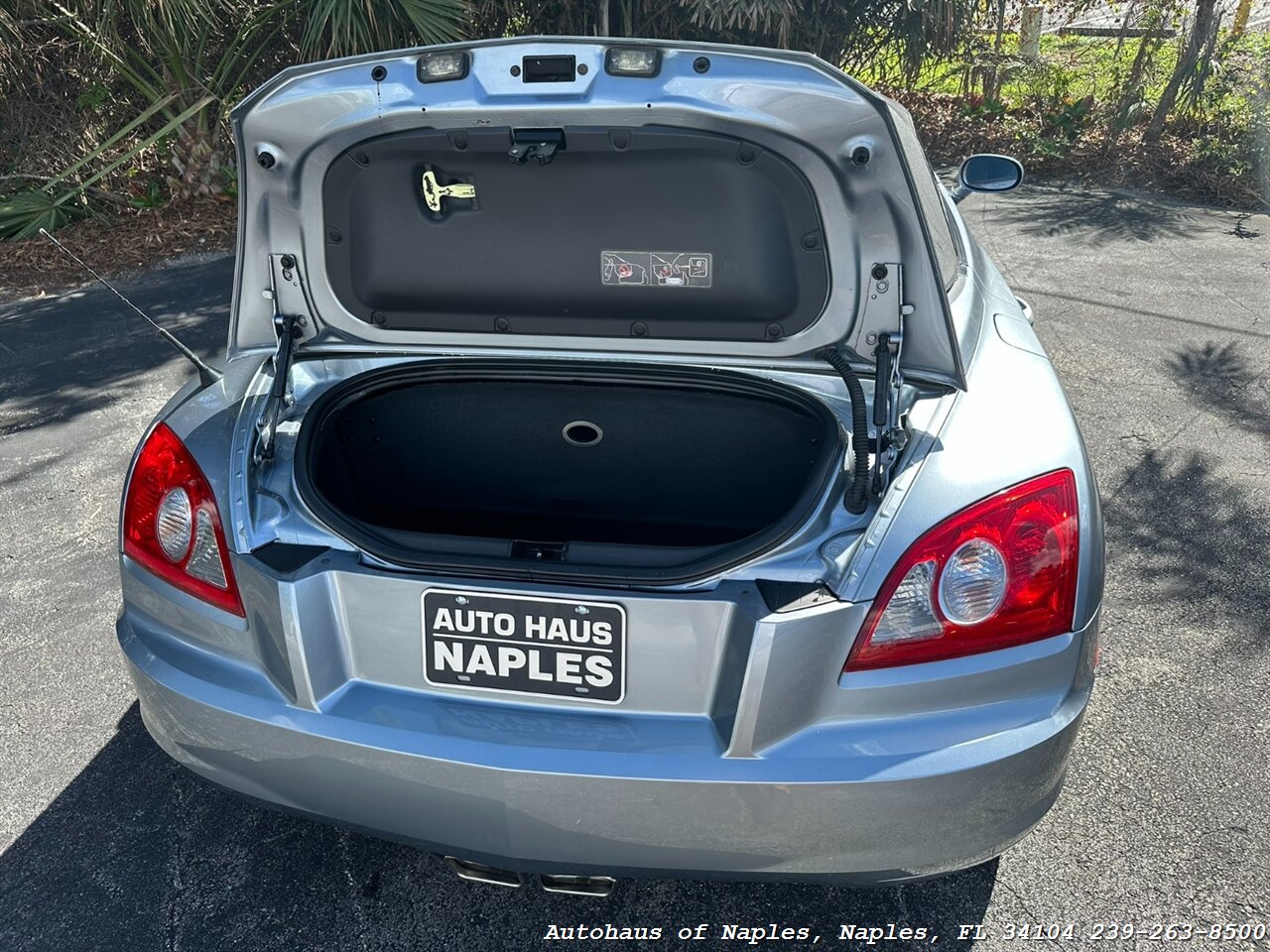 2005 Chrysler Crossfire Limited   - Photo 20 - Naples, FL 34104