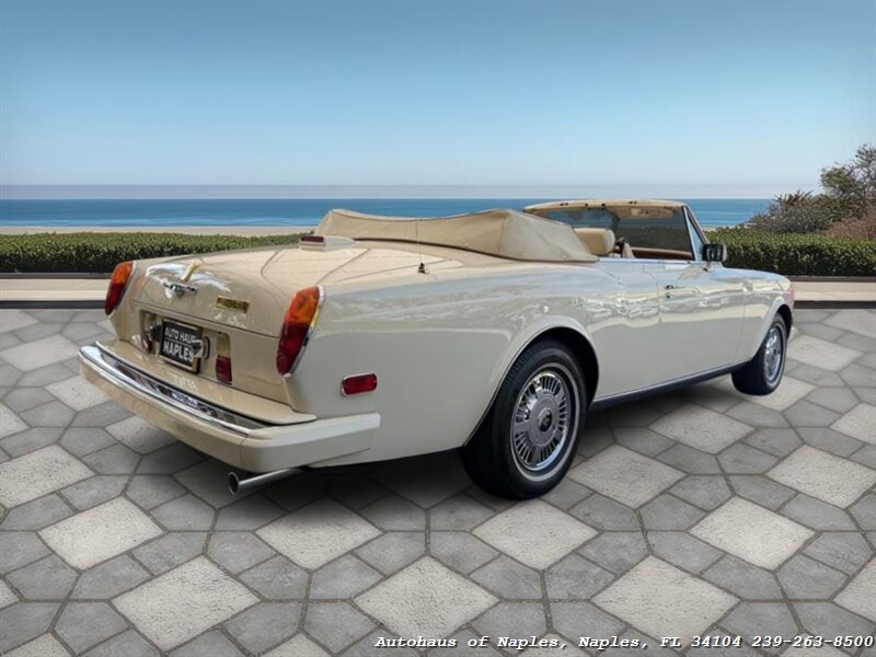 1990 Rolls-Royce Corniche III   - Photo 11 - Naples, FL 34104