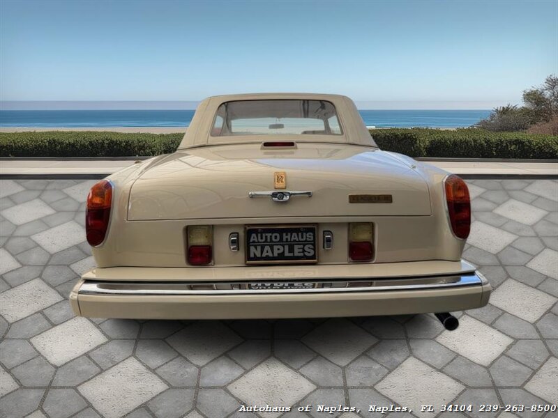 1990 Rolls-Royce Corniche III   - Photo 24 - Naples, FL 34104